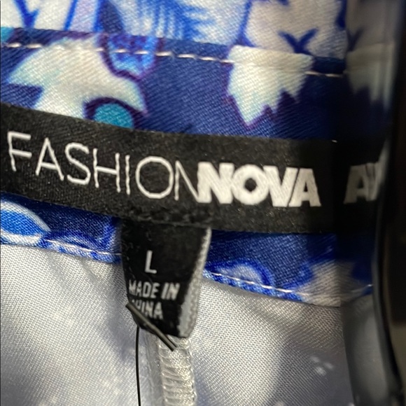 NWT Fashion Nova Blue and White Floral Dress - Picture 2 of 16